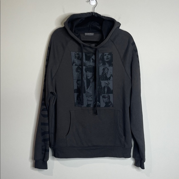 Taylor Swift | The Eras Tour Through LA Black Hoodie Unisex Size Small - Picture 1 of 6